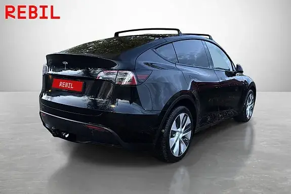 Tesla Model Y 2023 photo 4