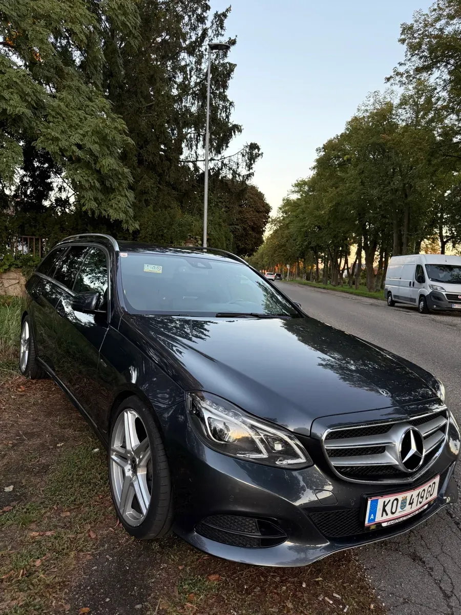 Mercedes-Benz E-Class 2015 photo 2