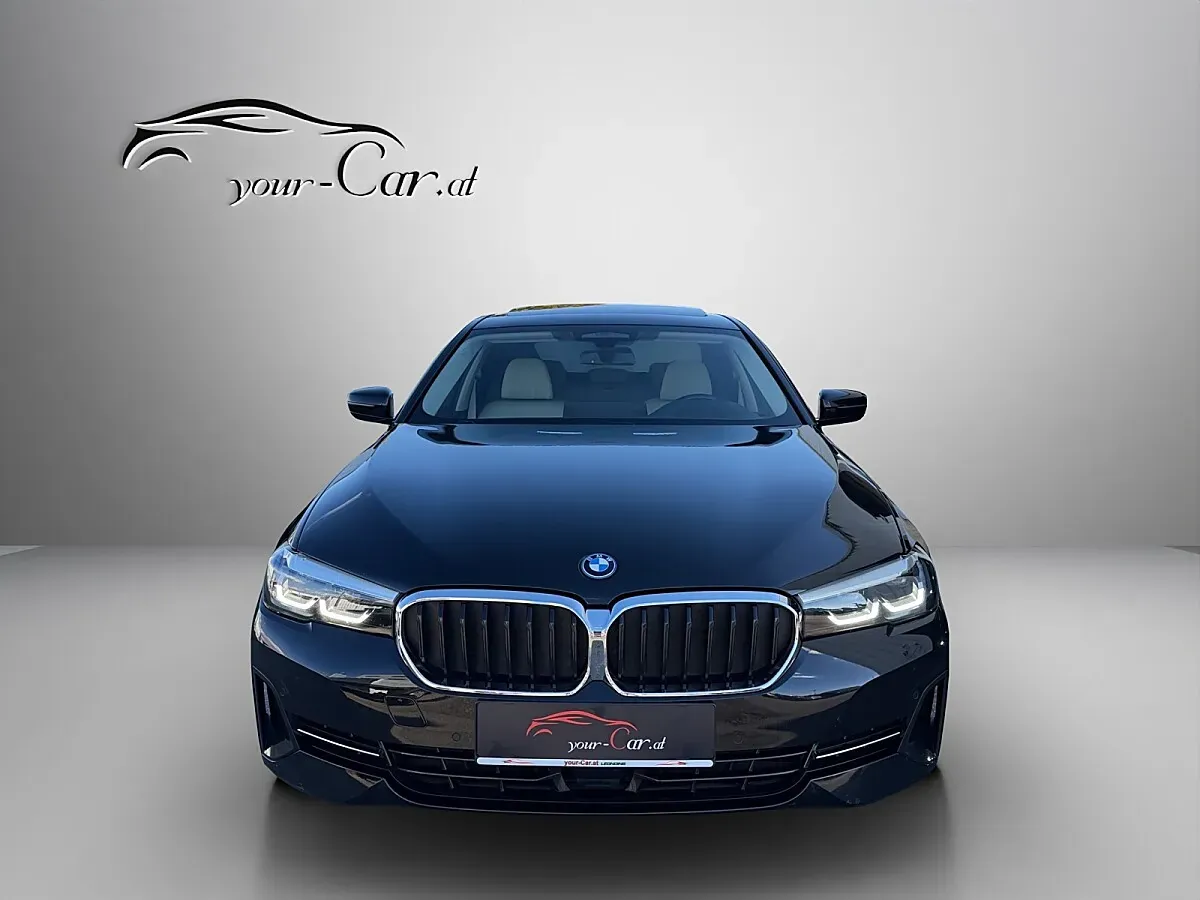 BMW 5 Series 2022 photo 2