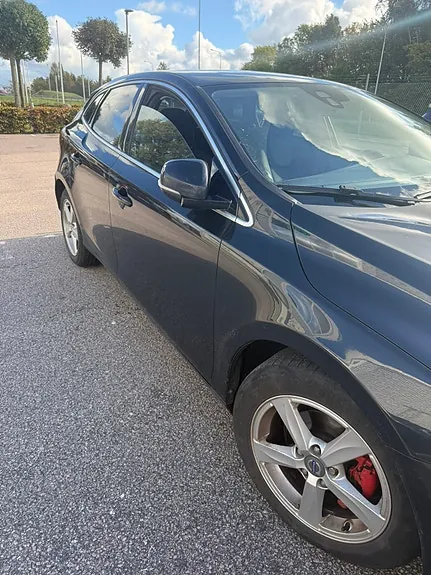 Volvo V40 2013 photo 2