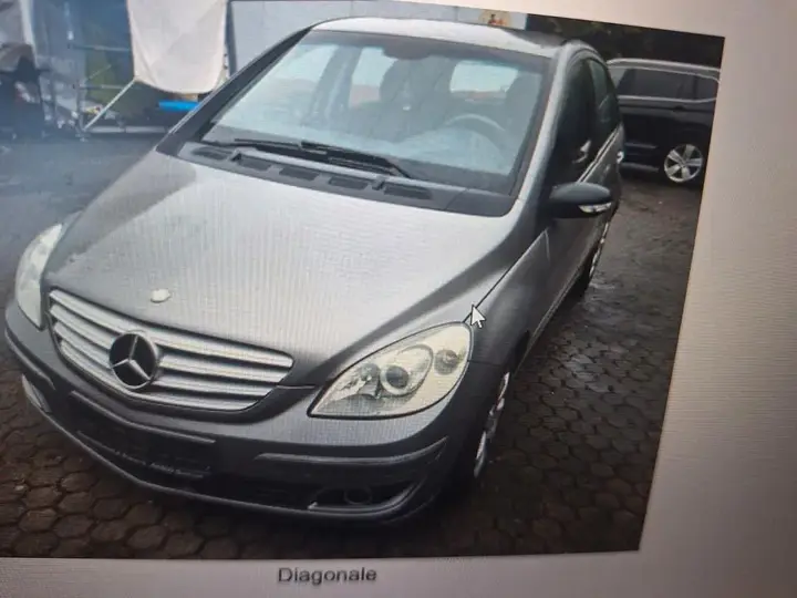 Mercedes-Benz B