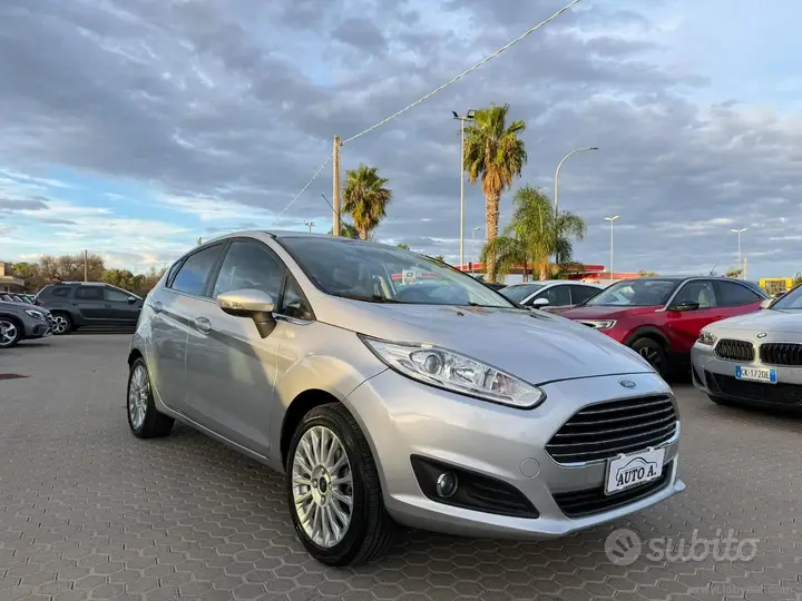 Ford Fiesta 2013 photo 3