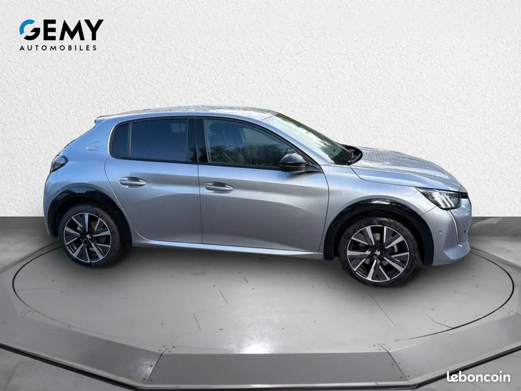 Peugeot 208 2022 photo 4
