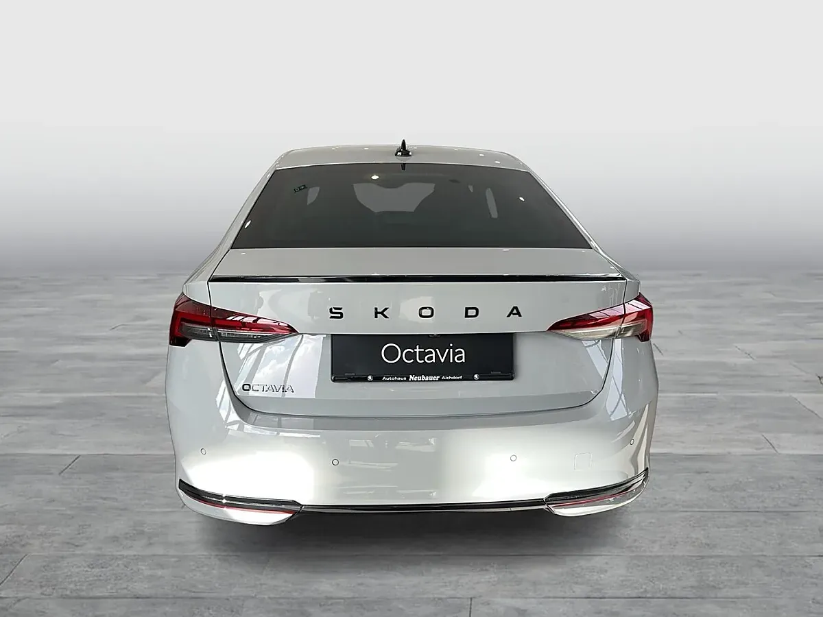 Skoda Octavia 2026 photo 3