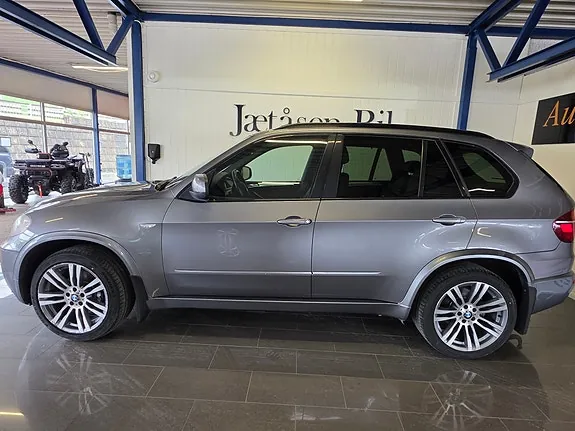 BMW X5 2011 photo 2