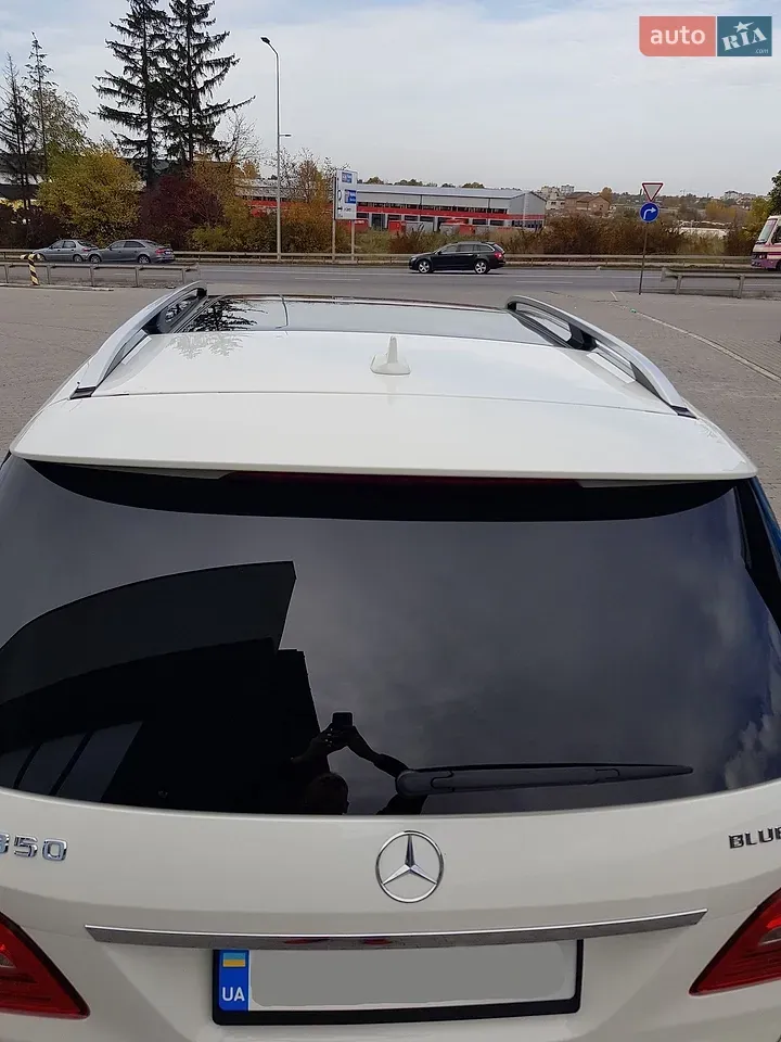 Mercedes-Benz M-Class 2011 photo 5