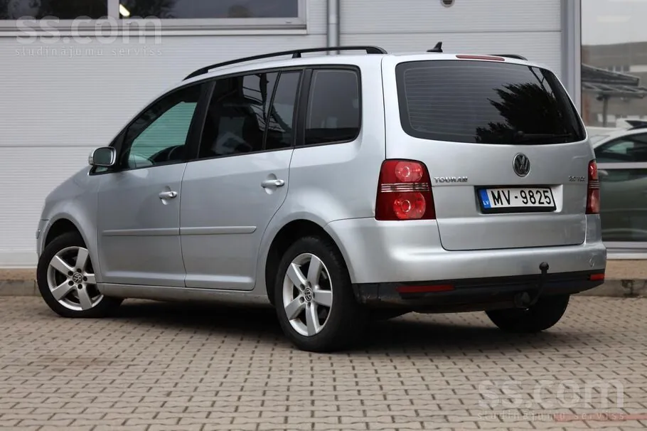 Volkswagen Touran 2008 photo 3