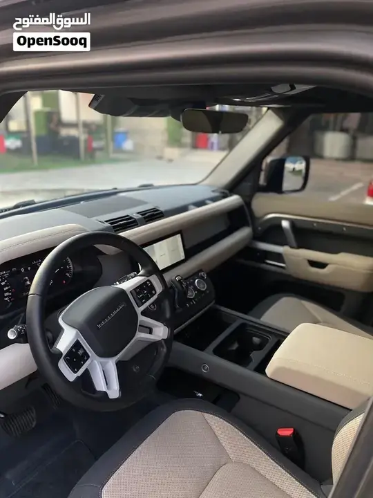 Land Rover Defender 2023 photo 3