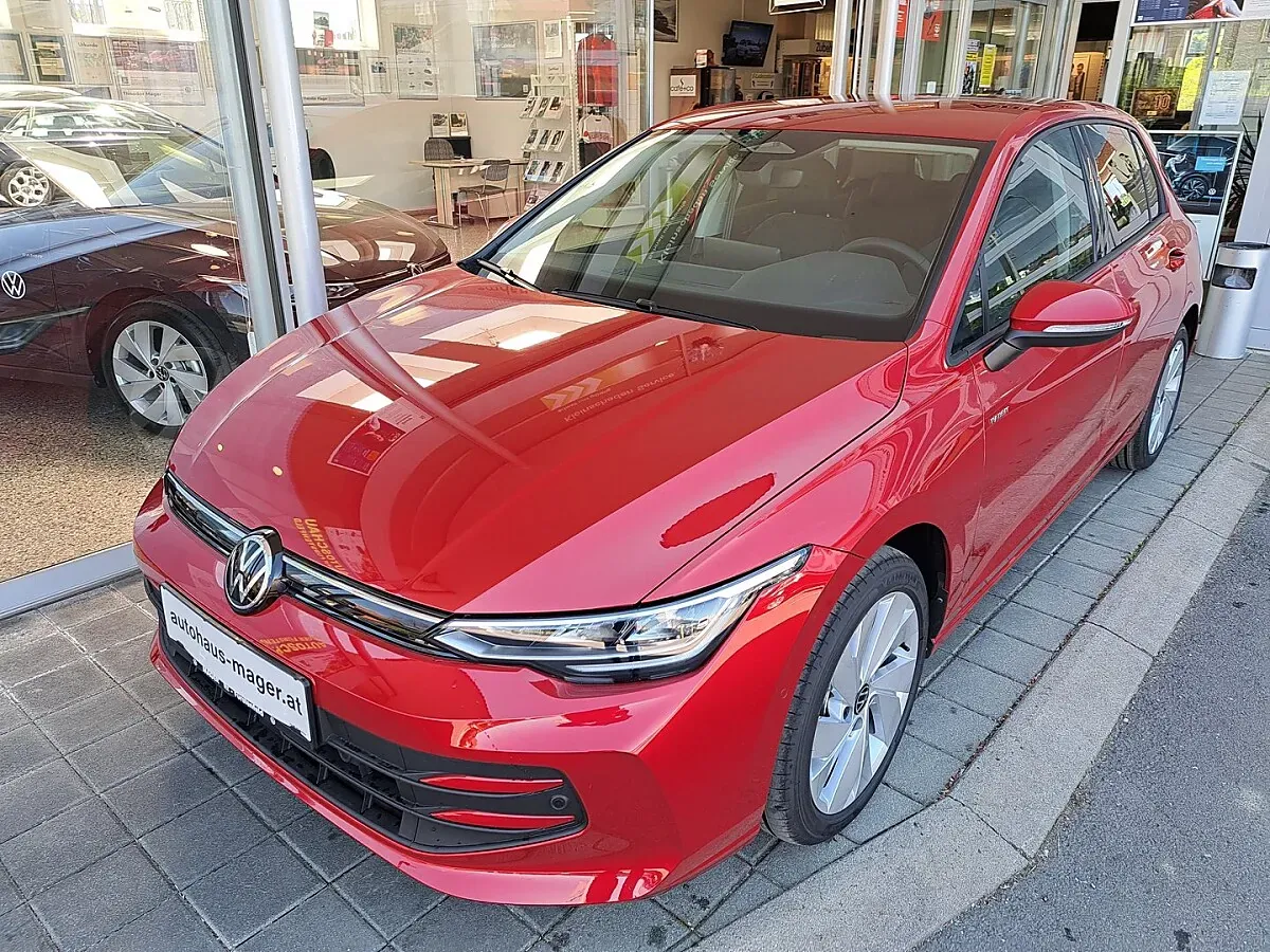 Volkswagen Golf 2026 photo 2