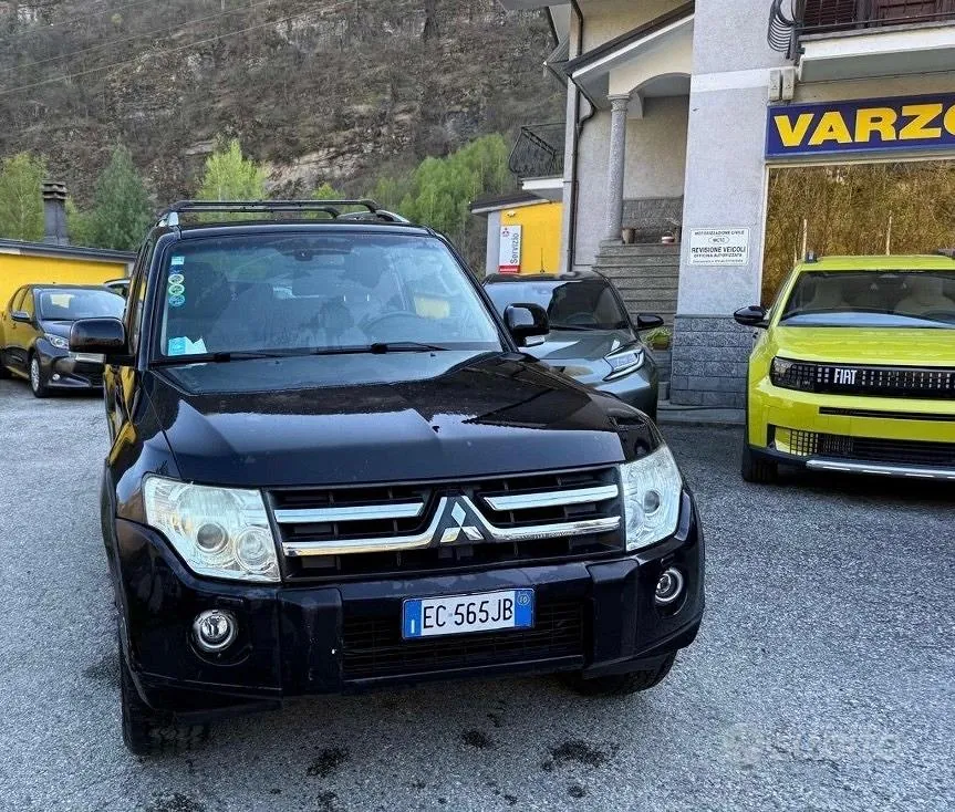 Mitsubishi Pajero 2010 photo 3