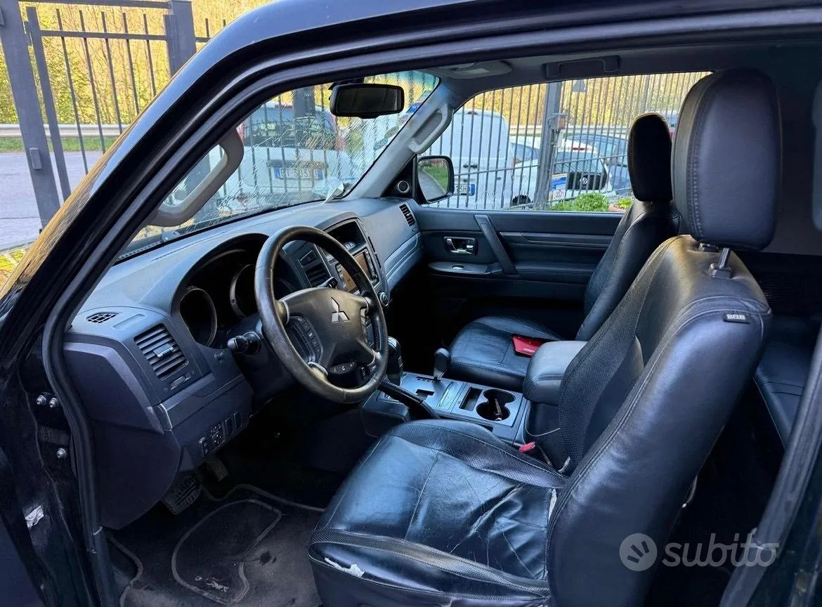 Mitsubishi Pajero 2010 photo 5