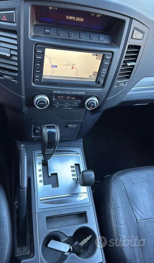 Mitsubishi Pajero 2010 photo 4