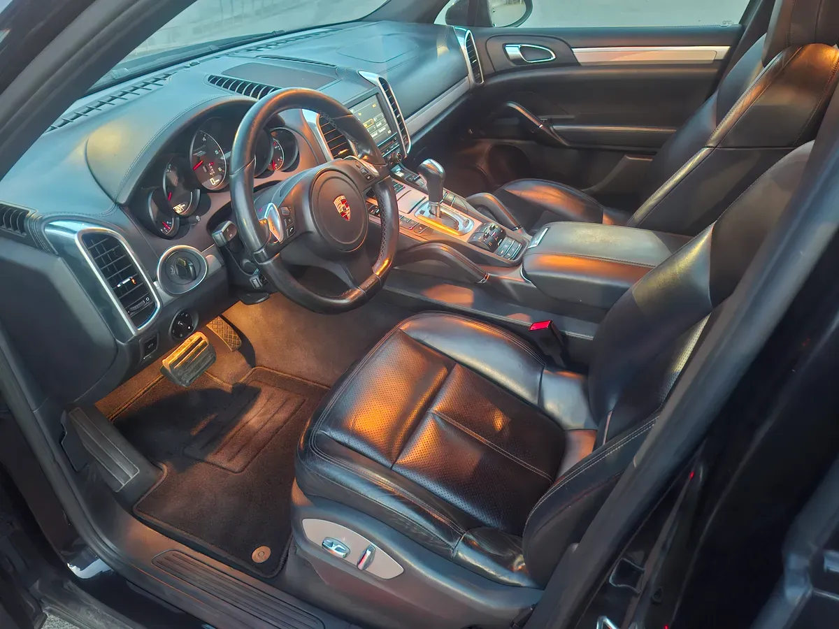 Porsche Cayenne 2010 photo 3
