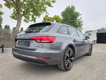 Audi A4 2018 photo 3