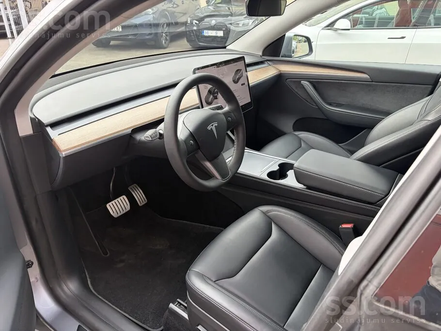 Tesla Model Y 2024 photo 5
