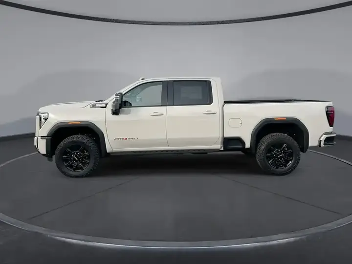 GMC Sierra 3500Hd 2026 photo 5