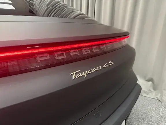 Porsche Taycan 4S 2025 photo 5