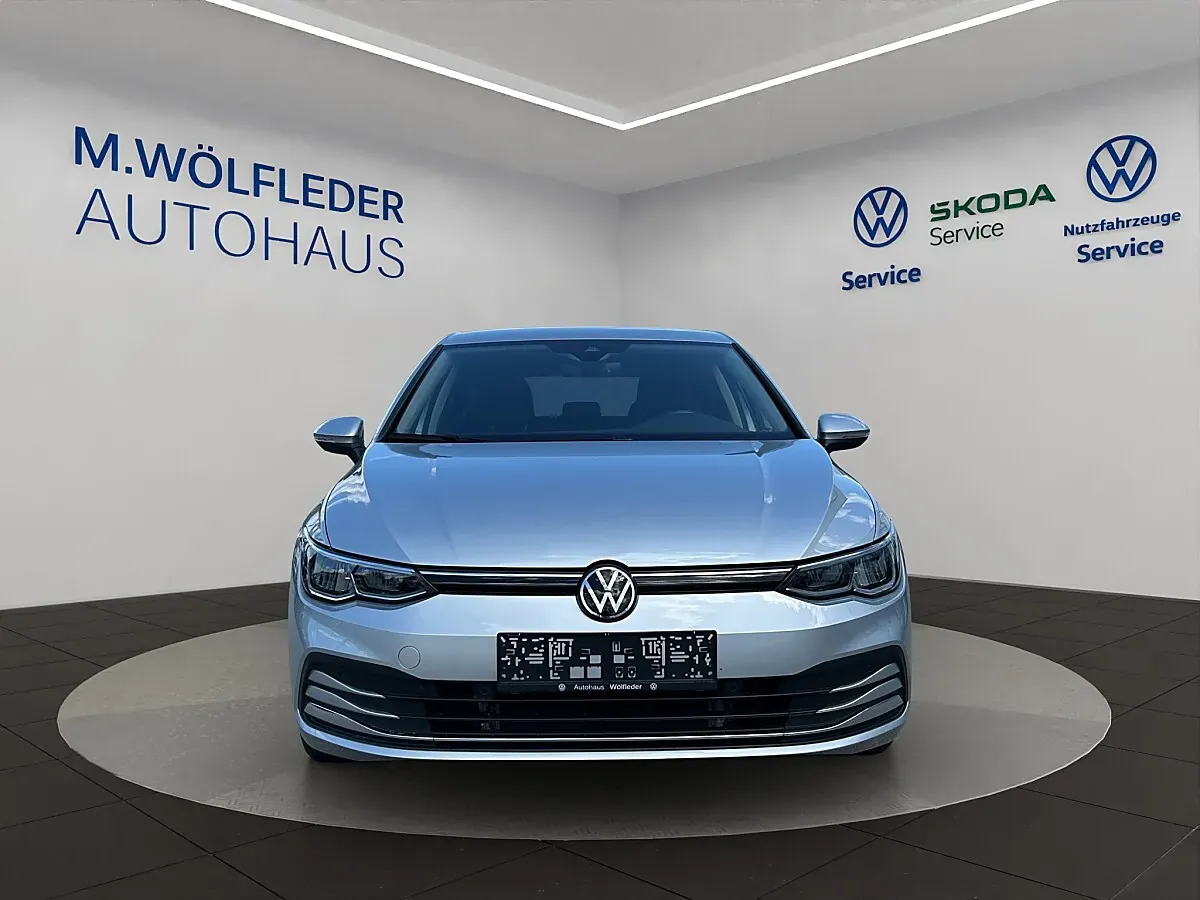 Volkswagen Golf 2023 photo 2