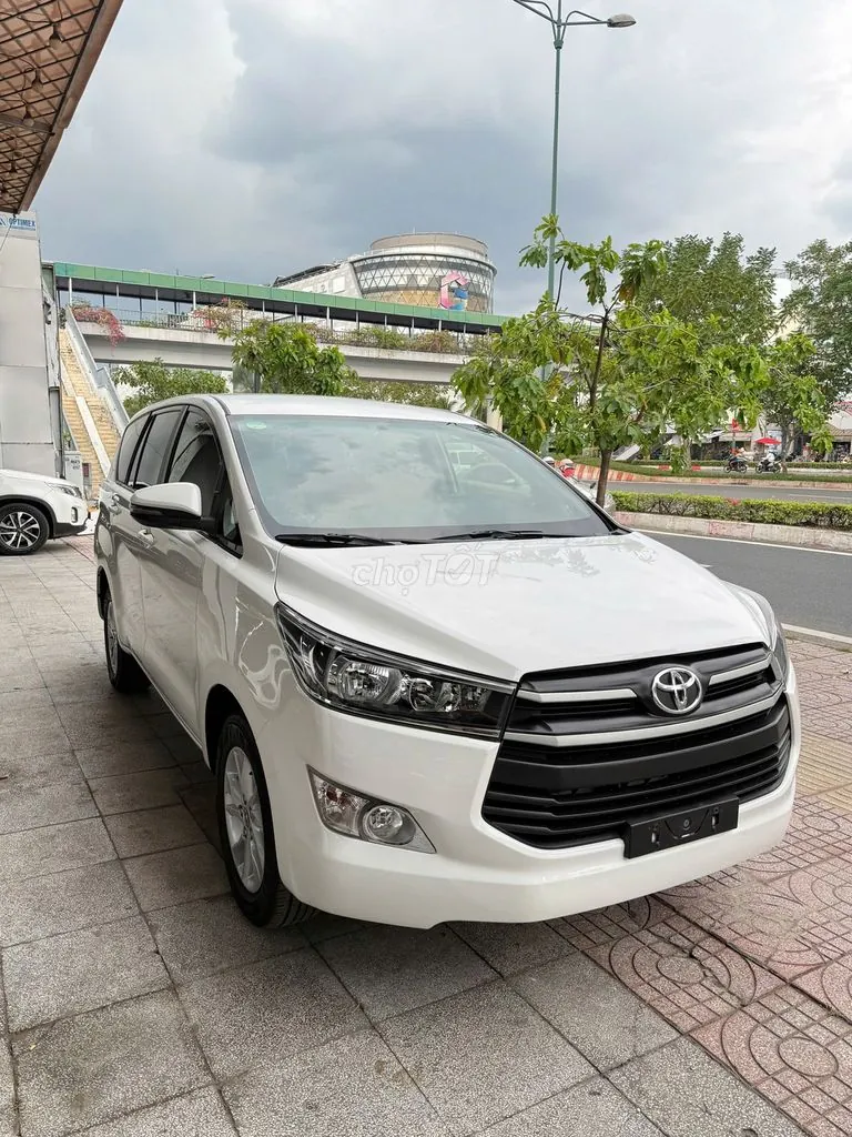 Toyota Innova 2020 photo 2