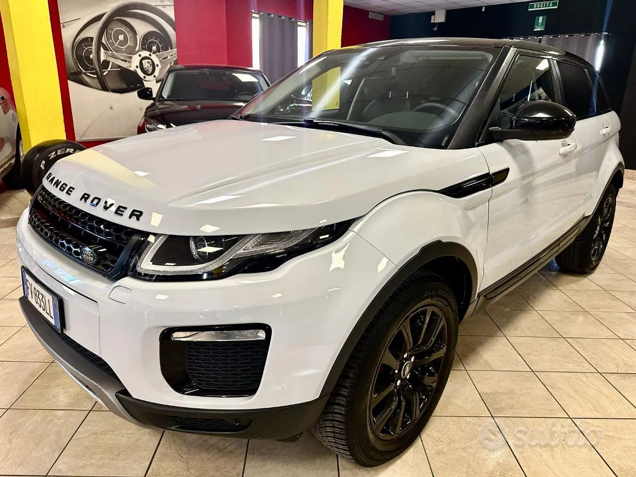 Land Rover Range Rover Evoque 2019 photo 3