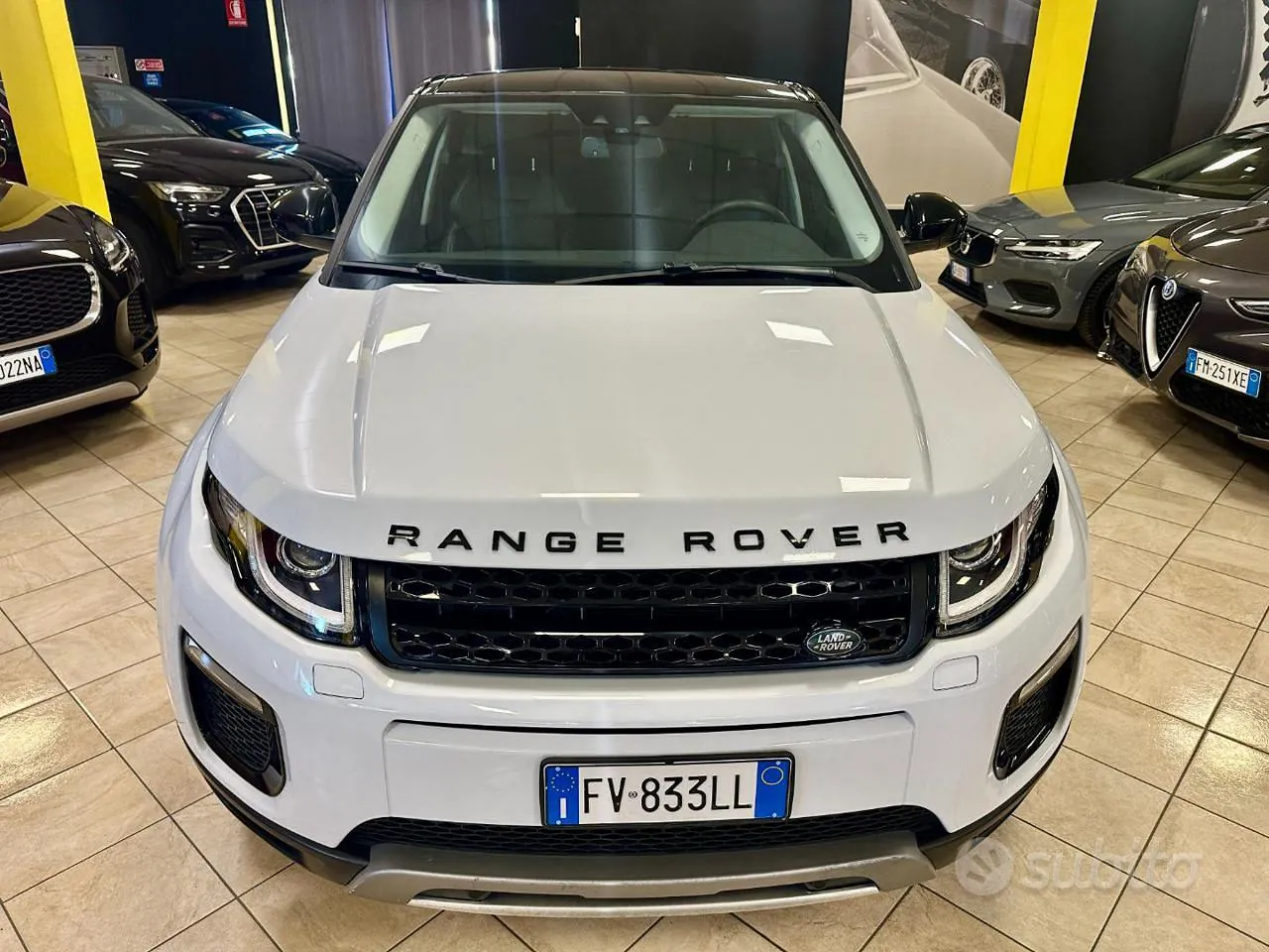 Land Rover Range Rover Evoque 2019 photo 2
