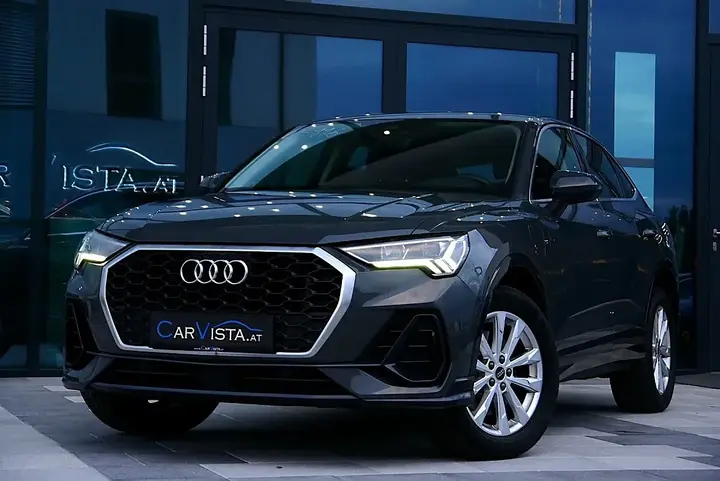 Audi Q3 2022 photo 2