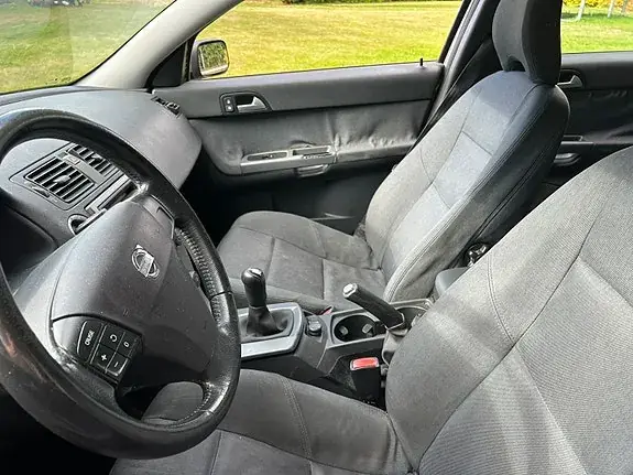 Volvo S40 2004 photo 2