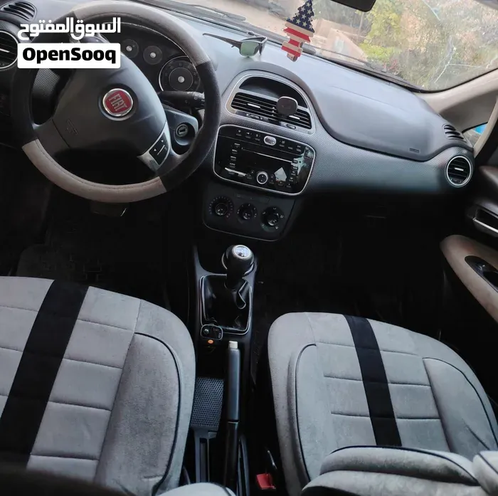 Fiat Punto 2012 photo 3