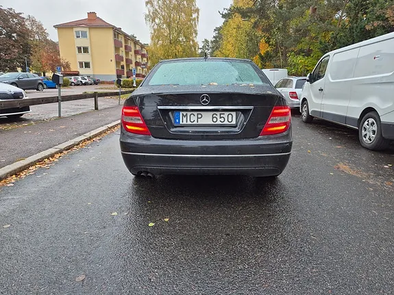 Mercedes-Benz C180 2012 photo 2