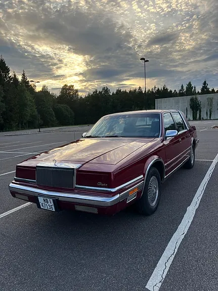 Chrysler New Yorker 1989 photo 2