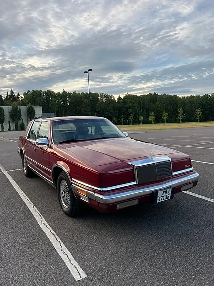 Chrysler New Yorker 1989 photo 3