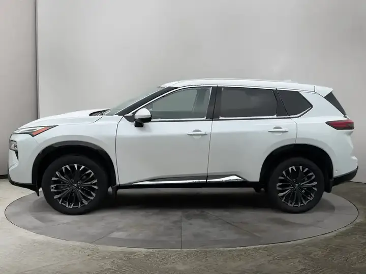 Nissan Rogue 2024 photo 2