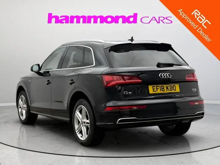 Audi Q5 2018 photo 2