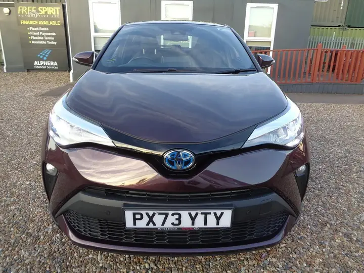 Toyota C-Hr 2023 photo 2