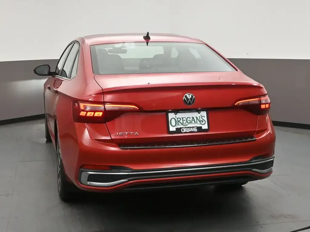 Volkswagen Jetta 2022 photo 2