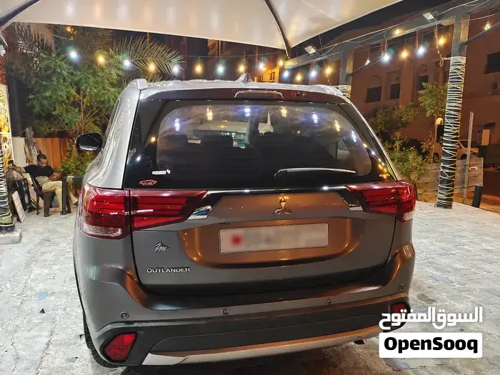 Mitsubishi Outlander 2017 photo 3