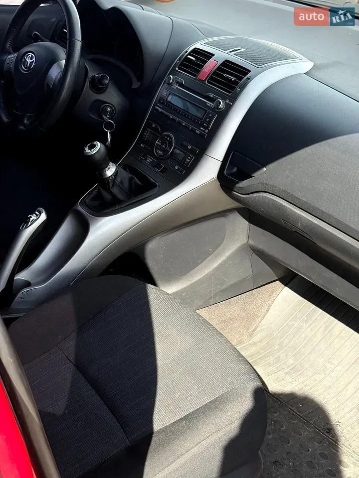 Toyota Auris 2008 photo 4
