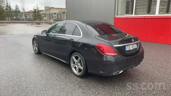Mercedes-Benz C220