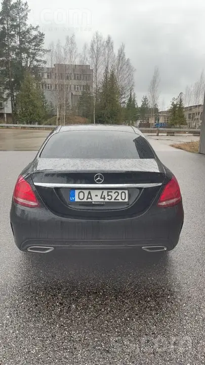 Mercedes-Benz C220 2018 photo 3