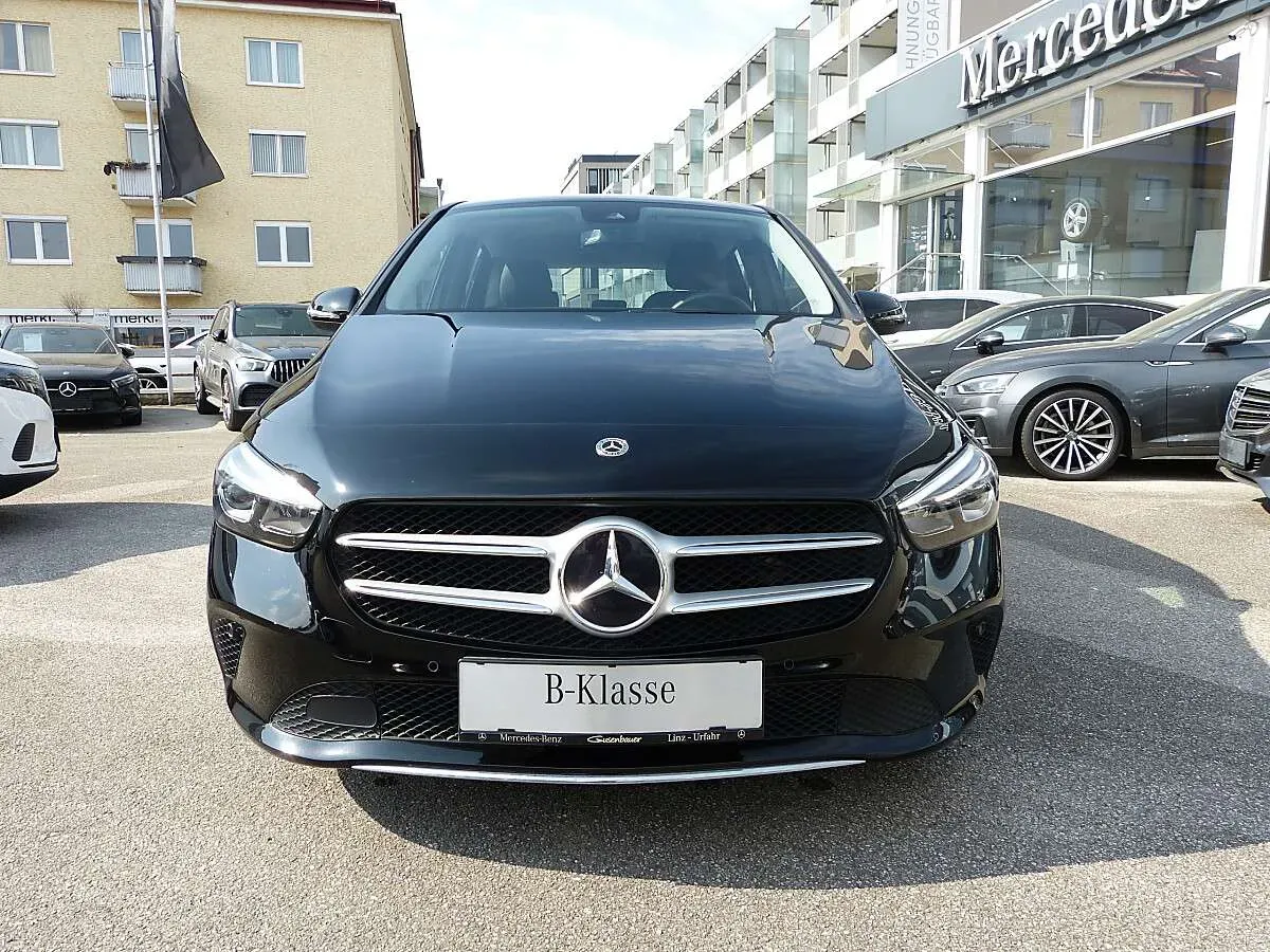 Mercedes-Benz B-Class 2022 photo 2