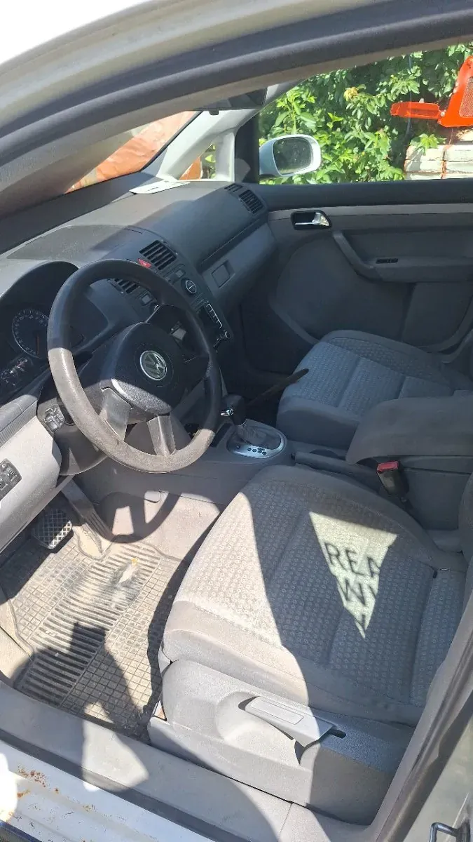 Volkswagen Touran 2004 photo 3