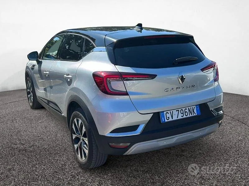 Renault Captur 2024 photo 4