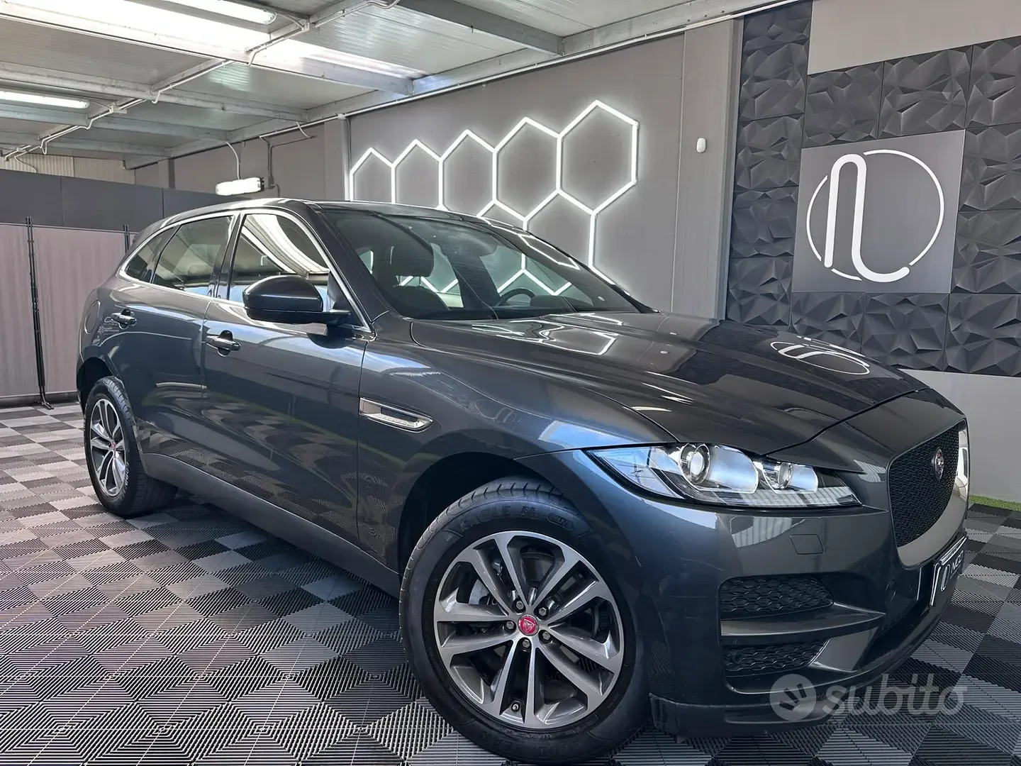 Jaguar F-Pace