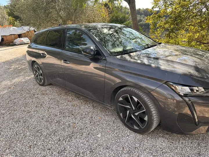 Peugeot 308 2023 photo 2