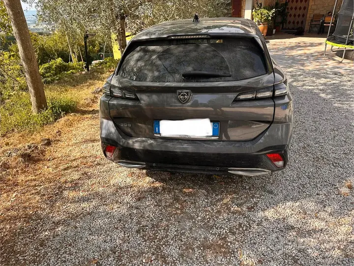 Peugeot 308 2023 photo 3