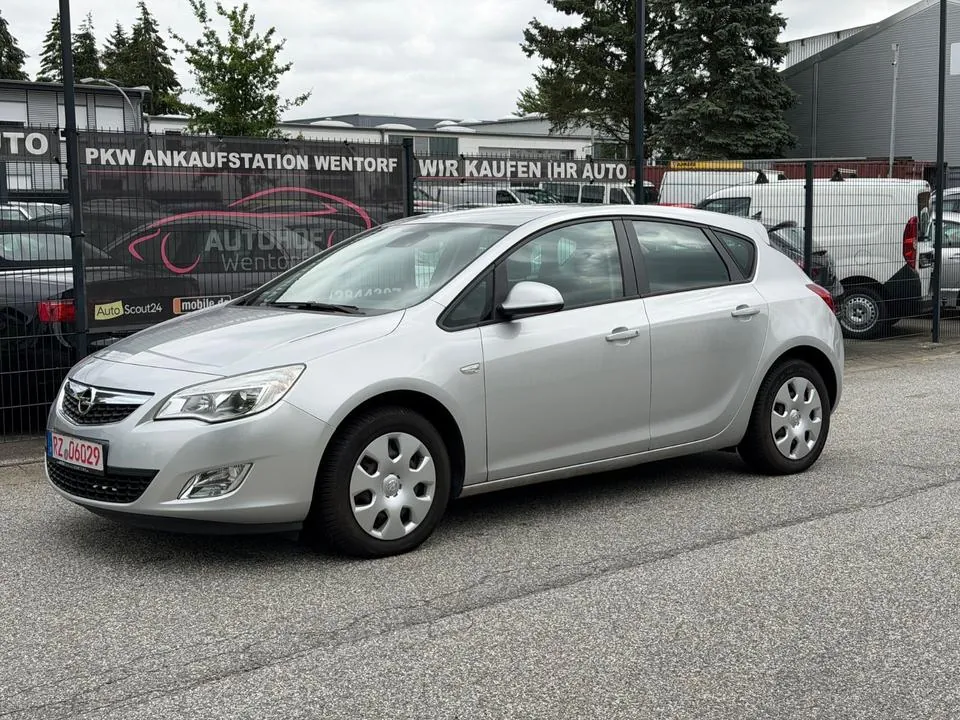 Opel Astra J