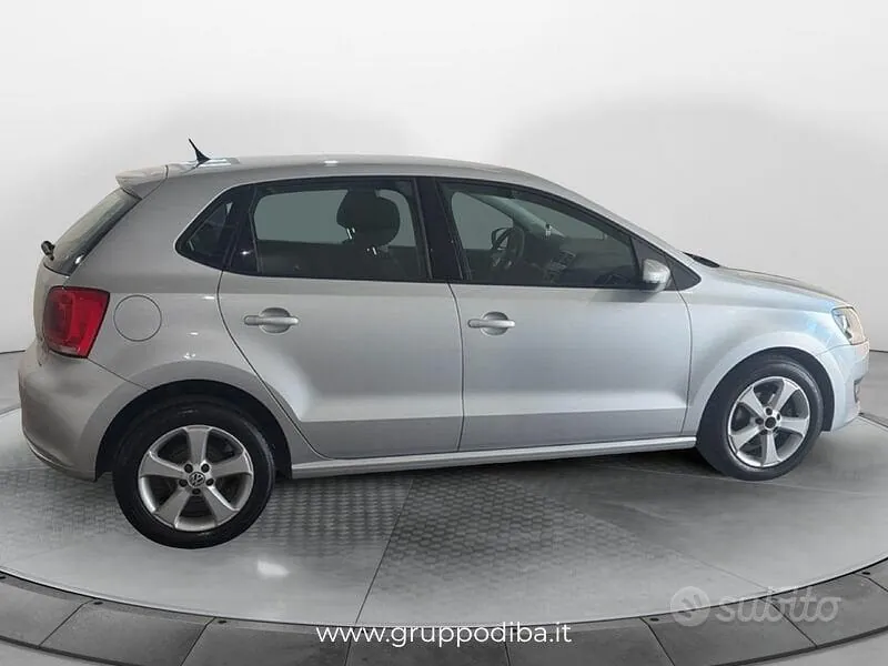 Volkswagen Polo 2010 photo 4