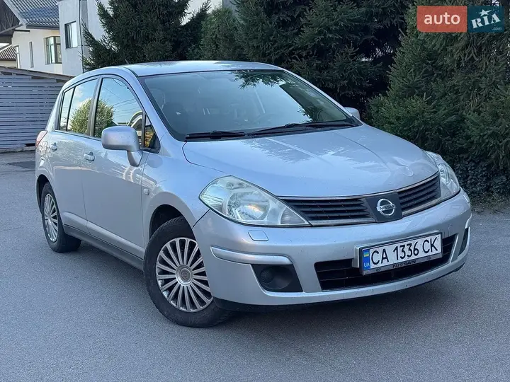 Nissan Tiida