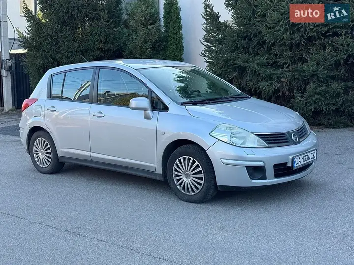 Nissan Tiida 2008 photo 3