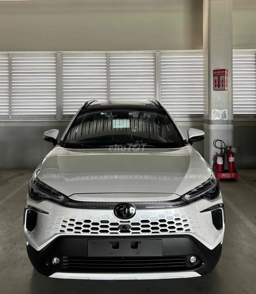 Toyota Corolla Cross 2026 photo 2